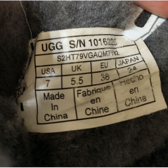 UGG Boots Womens Size 7 Bailey Button II Snow Gray Suede Ankle Pull On - Picture 8 of 9